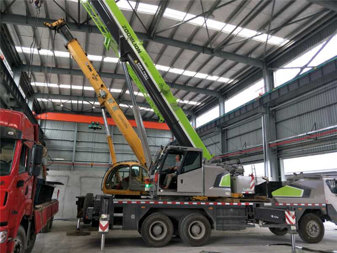 布尔津县高空车出租需要注意哪些安全事项？